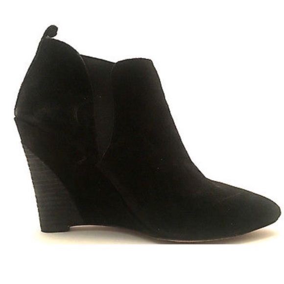 Vince Camuto Yannick Booties - Picture 1 of 7